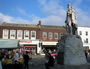 Wantage Market and King Alfred's Statue